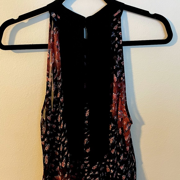 BCBGeneration Sheer Floral Halted Top w Faux Bow - Picture 6 of 6